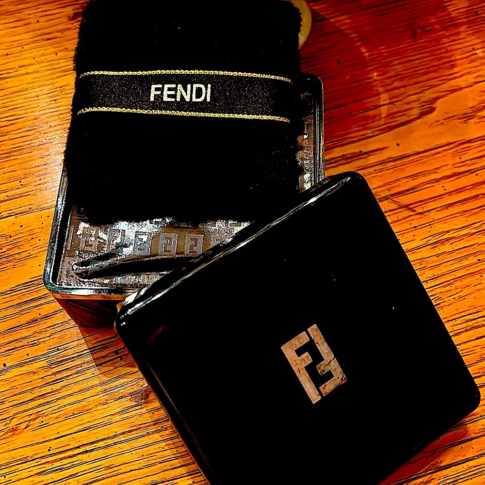 FENDI RareClosedPerfumedBodyPowderSexyFendiSignatureScentExtremePamperingFrance